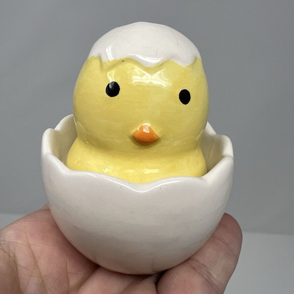 Vintage Pier 1 Chick & Egg Salt & Pepper Shakers Easter Peeps Baby Chick Yellow